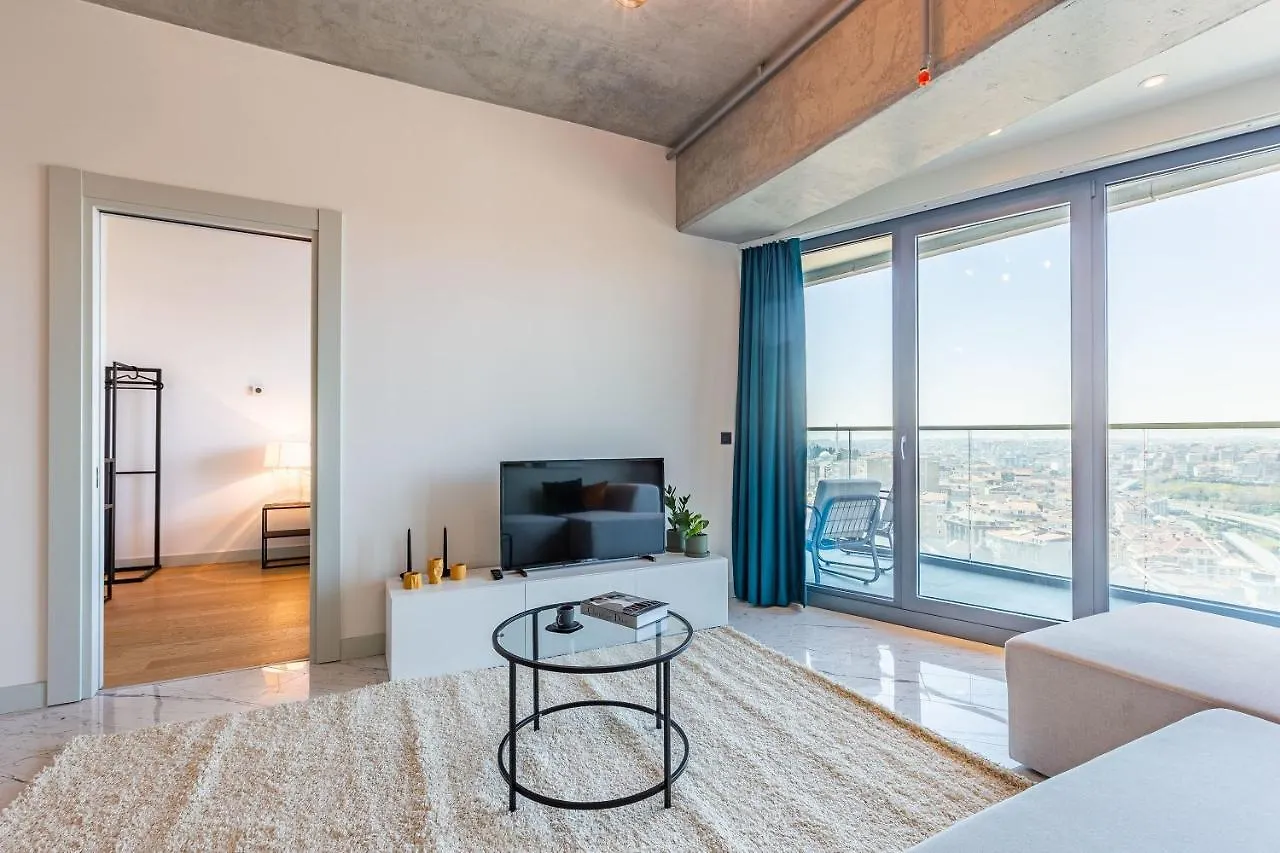 Cozy Flat With City View And Balcony In Sisli Isztambul